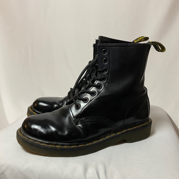 Womens Dr. Martens 1460 8-Eye Boot